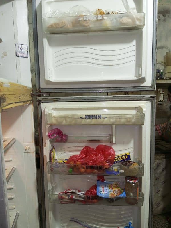 Dawlance Reflection Refrigerator medium size 8