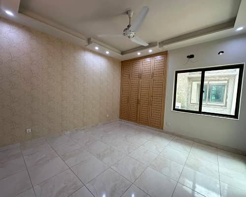 5 Marla House for Sale in Paragon City Block Executive 10