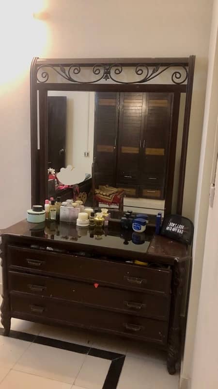 wooden dressing table with mirror 0