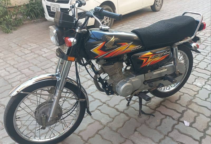 HONDA CG 125 2021 MODEL 3