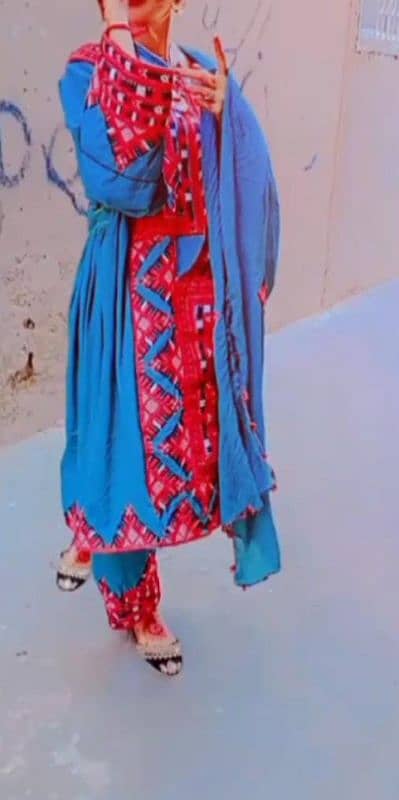 10/10 condition Balochi dress just 4 hours use Kiya h large  size 1