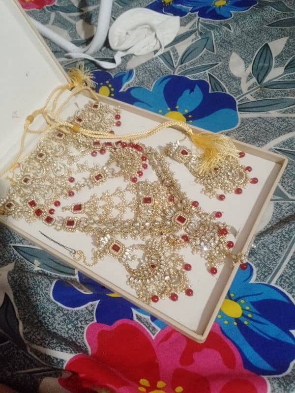 one time use only kashee bridal Kundan set 3