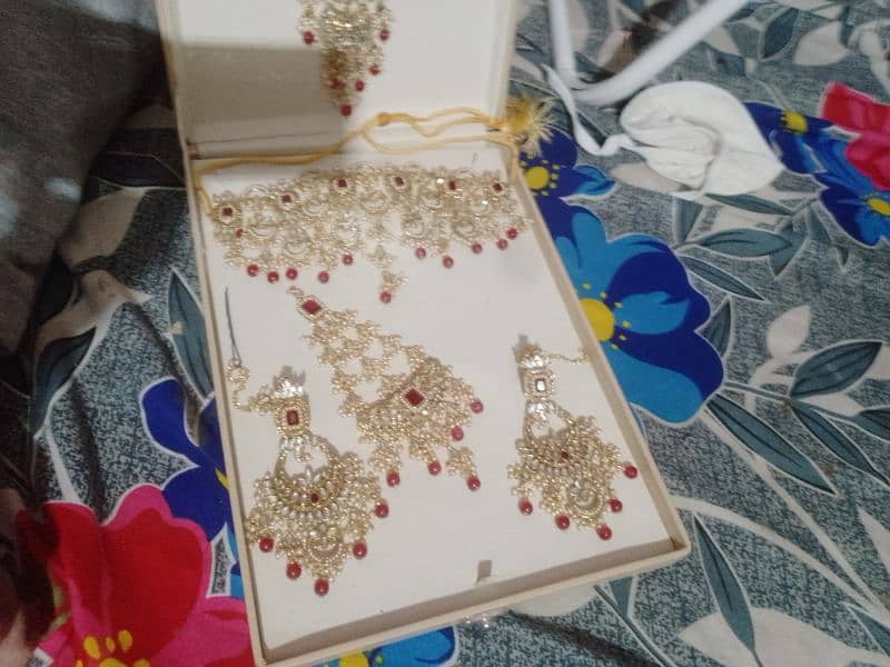 one time use only kashee bridal Kundan set 4