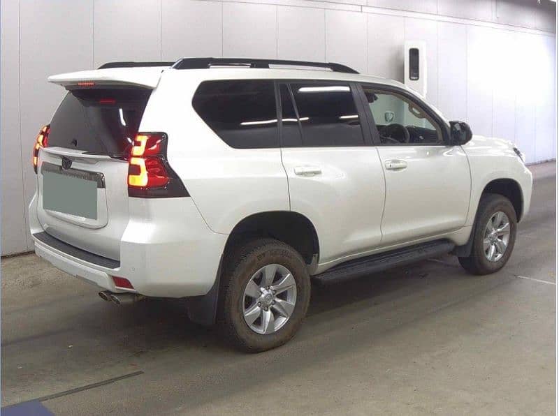 Toyota Prado 2020 4