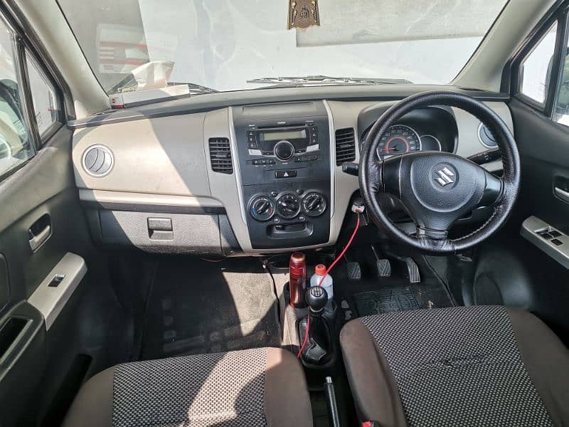 Suzuki Wagon R 2018 13