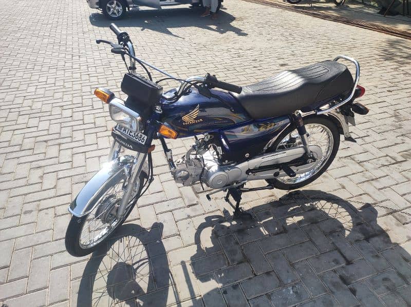 Honda CD 70 (Blue) 0