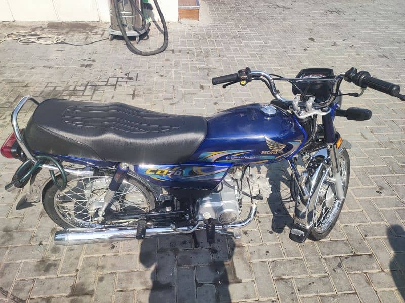 Honda CD 70 (Blue) 2