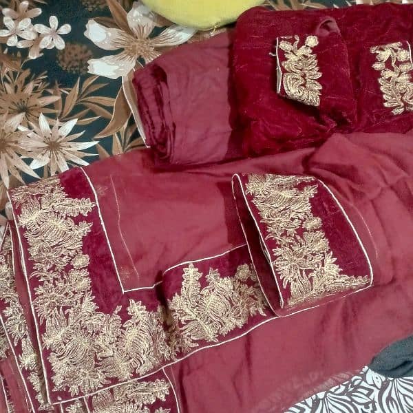 Stitched saarhi, mehroon fancy sarhi, velvet sarhi 1