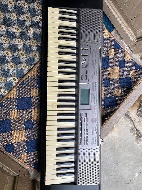 Casio LK 120 Piano (Japan) 100 Sound + Voices Music Instrument 2