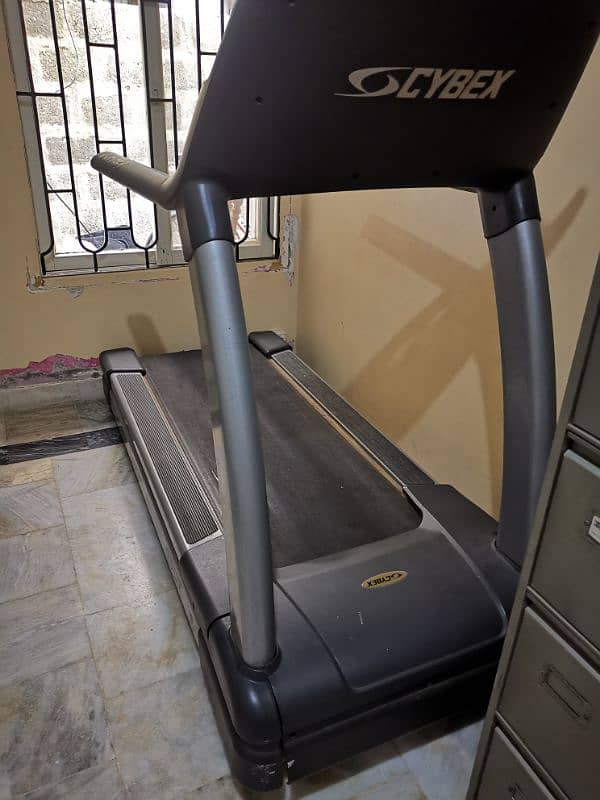 TREADMIL machine for sell 0