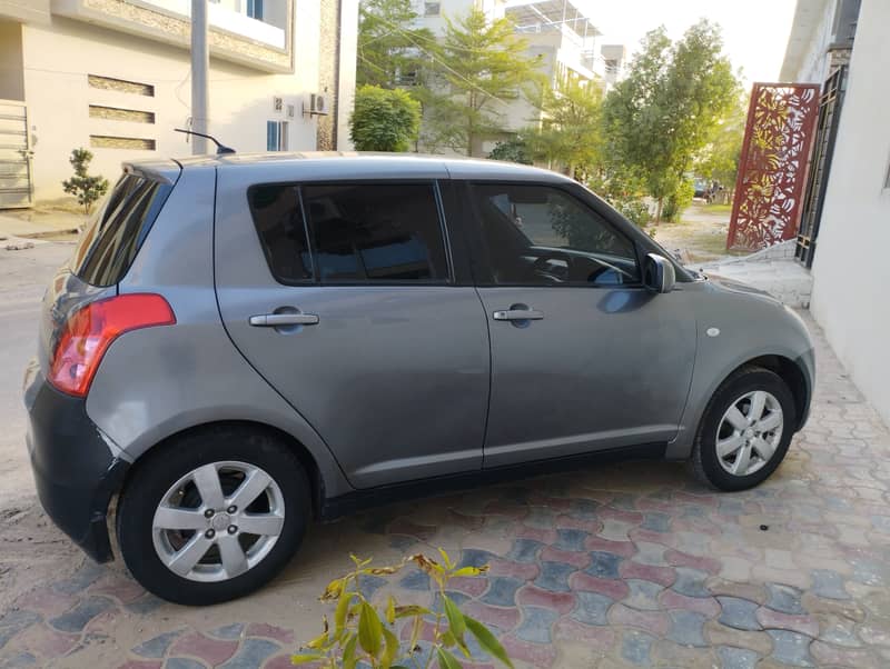 Suzuki Swift Dlx 1.3 2014 Model 1