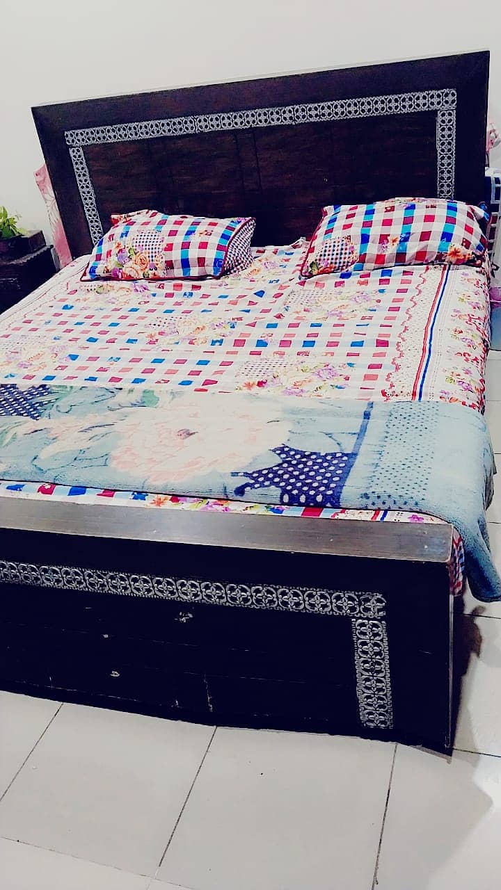 Bed For sale urgent 0