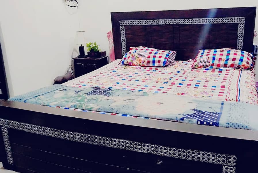 Bed For sale urgent 1