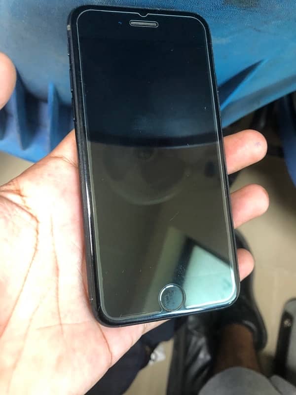 iphone 7 pta approved 32 gb black colour 4