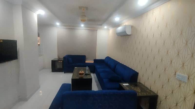 2 BEDROOM LIKE BRAND NEW FURNISH FLAT FOR RENT IN SECTOR C BAHRIA TOWN LAHORE 6