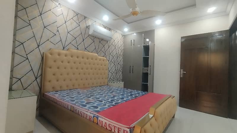 2 BEDROOM LIKE BRAND NEW FURNISH FLAT FOR RENT IN SECTOR C BAHRIA TOWN LAHORE 22