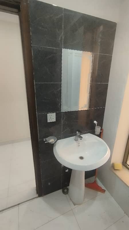 2 BEDROOM LIKE BRAND NEW FURNISH FLAT FOR RENT IN SECTOR C BAHRIA TOWN LAHORE 26