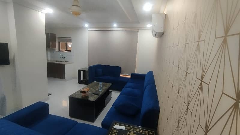 2 BEDROOM LIKE BRAND NEW FURNISH FLAT FOR RENT IN SECTOR C BAHRIA TOWN LAHORE 28