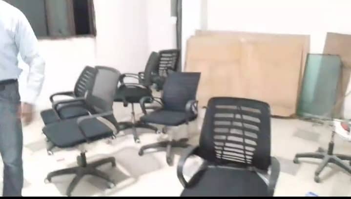 Office tables + chairs 1