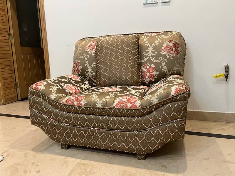 7 Seater Sofa Set With brand new Poshish 0