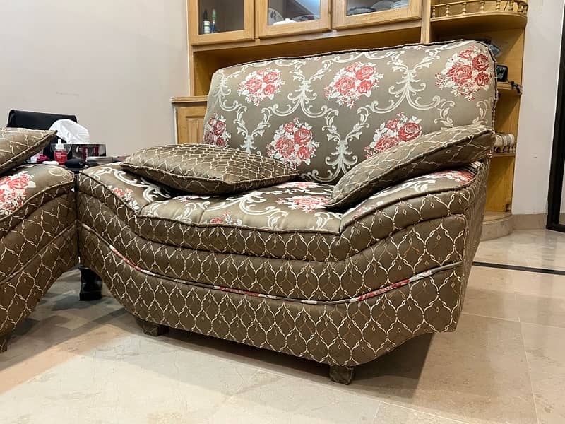 7 Seater Sofa Set With brand new Poshish 1