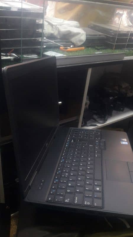 Dell Latitude 5540 i5_4th gen 8gb ram 500 gb HHD 2