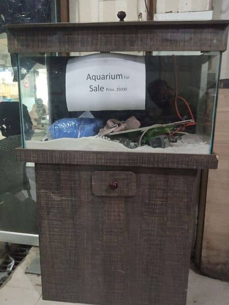 Aquarium 2.5 foot used like new 0