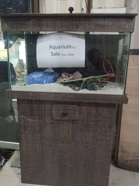 Aquarium 2.5 foot used like new 2