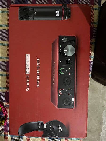 Focusrite Scarlett Studio Pack 3rd Gen 0