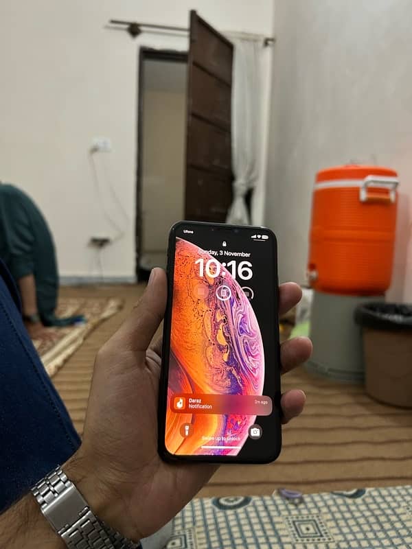 Apple Iphone Xs Black Color, 64GB ,Factory Unlocked, Non PTA 1