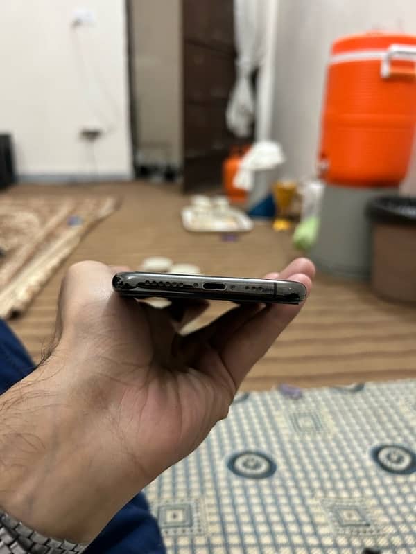 Apple Iphone Xs Black Color, 64GB ,Factory Unlocked, Non PTA 8