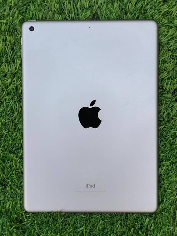 Apple iPad 5th Generation (32Gb) good condition WhatsApp (03274117805) 1