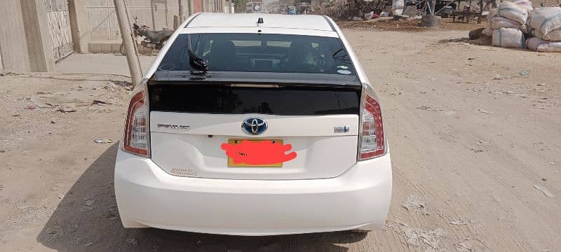 Toyota Prius 2014 1