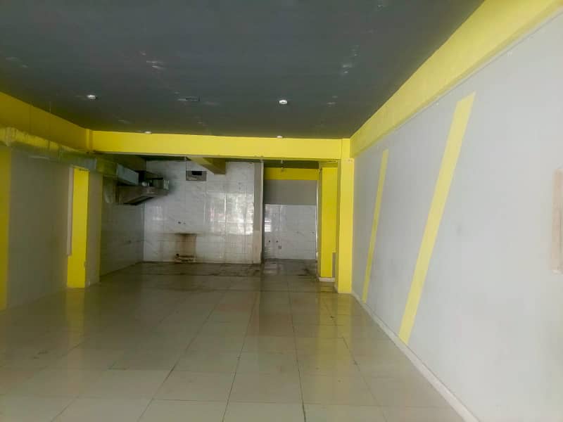 1015 Sq-Ft Ground Floor Shop For Rent In Bahria Town Civic Center 4