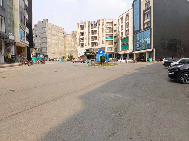 1015 Sq-Ft Ground Floor Shop For Rent In Bahria Town Civic Center 5