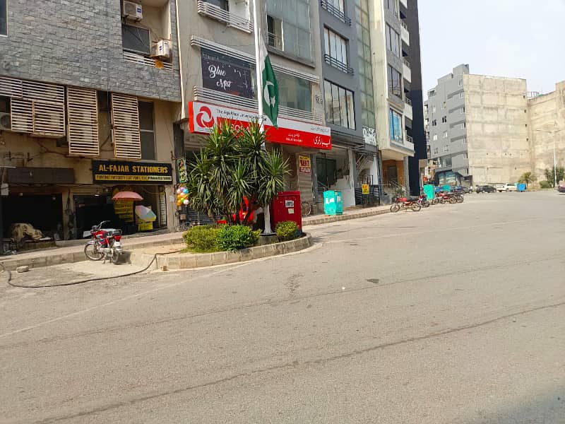 1015 Sq-Ft Ground Floor Shop For Rent In Bahria Town Civic Center 7