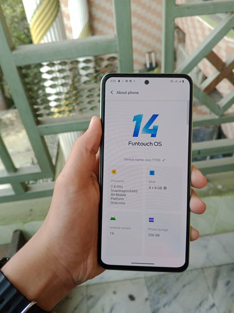 vivo y100 8+8 256 Gb 11 months warranty available condition 10/20 5