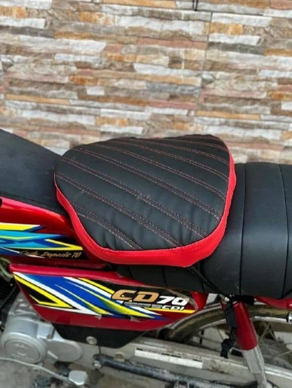 Double Stitched Water Proof Bike Seat Cashion 0