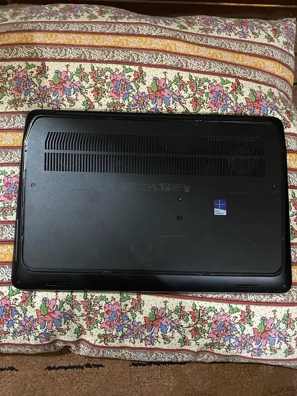 HP Zbook 15 workstation i7 6th price is negotiable 9