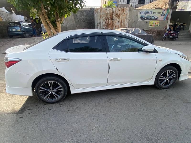 corolla altis grande 1.8 2021 1