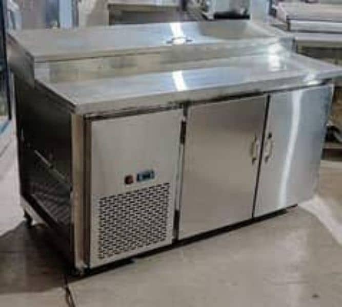 dough mixer// pizza oven, conveyor// prep table// deep fryer 2