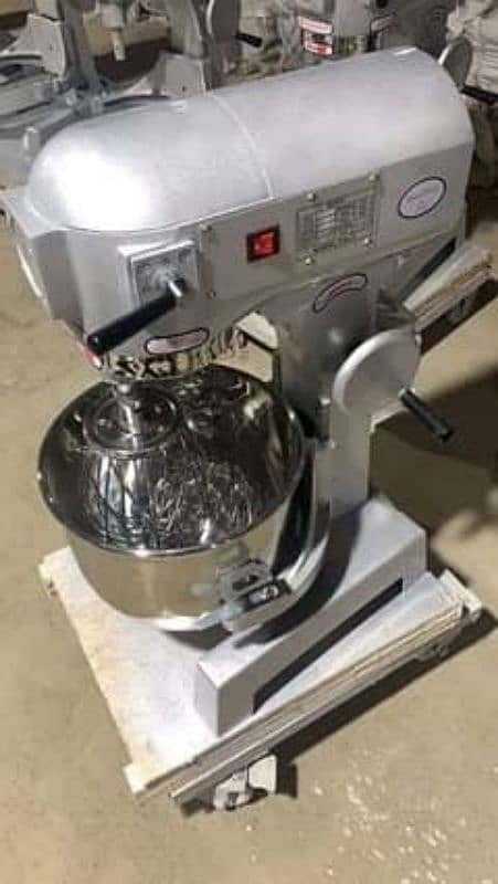 dough mixer// pizza oven, conveyor// prep table// deep fryer 3