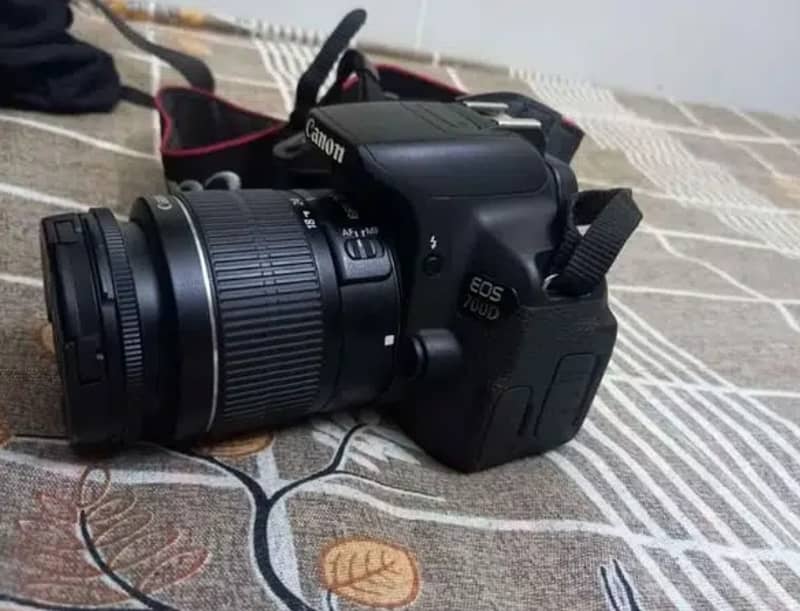 Canon 700D Dslr Camera 4