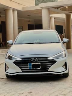 Hyundai Elantra 2022