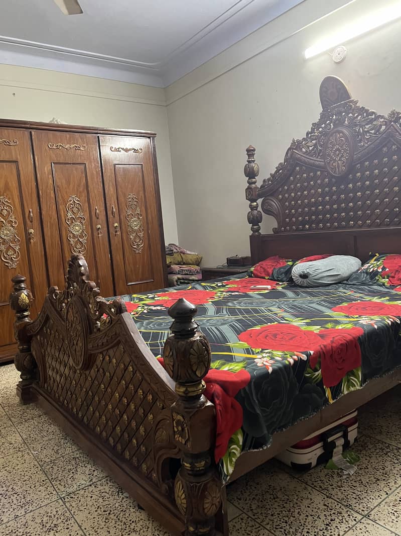 New conditions bedroom set for sale 0