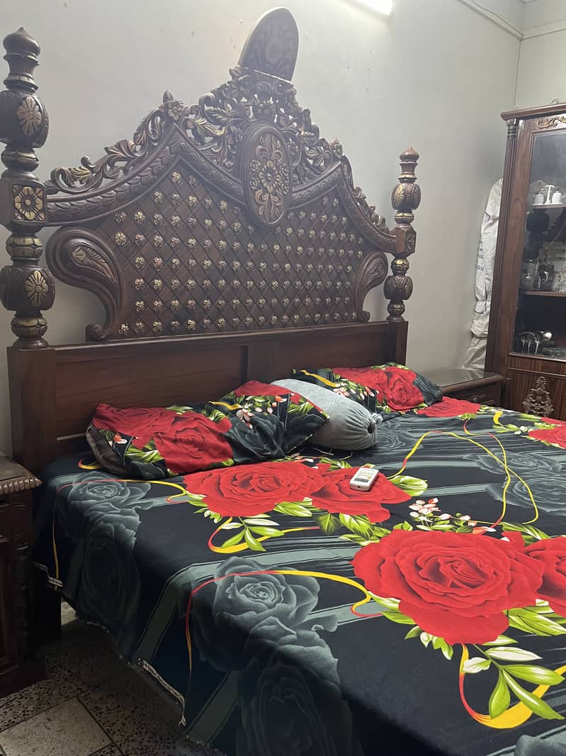 New conditions bedroom set for sale 2