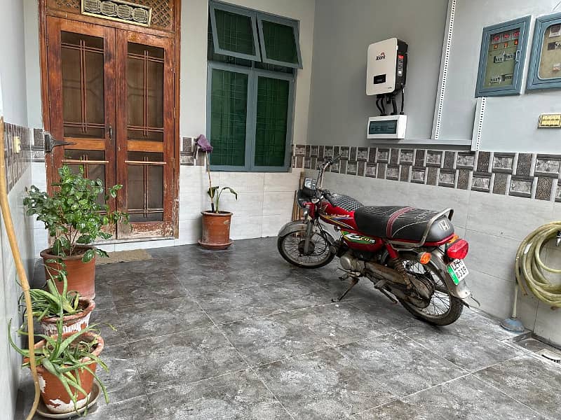 Allama Iqbal Town 5 Marla Corner House Ravi Block For Sale 4