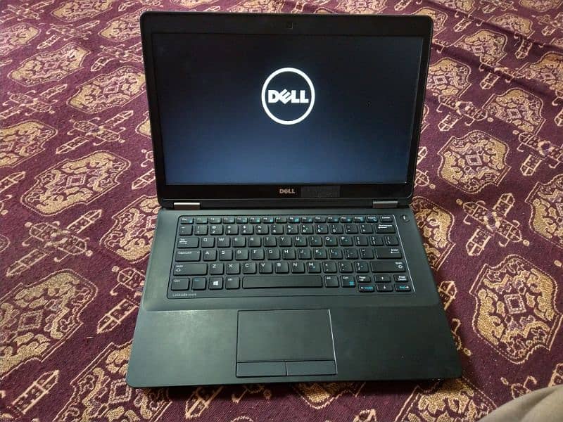 Dell Core i5 6th 2gb graphics 4