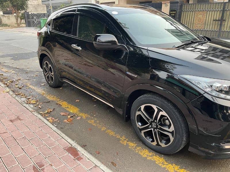 Honda Vezel 2016 / 22 Z Sensing 7