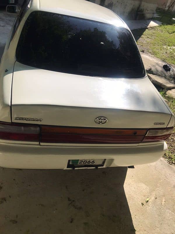 Toyota Corolla GLI 1998 10